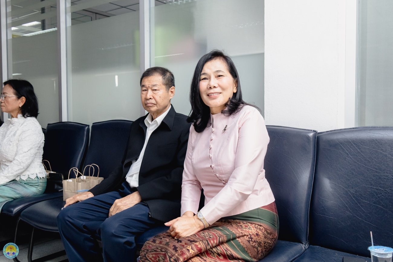 พิธีมอบวุฒิบัตรบัณฑิตน้อย ประจำปีการศึกษา 2568 ให้แก่เด็กนักเรียนจากศูนย์พัฒนาเด็กเล็ก ในสังกัดเทศบาลตำบลอ้อมใหญ่